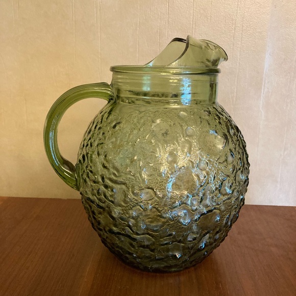 Other - VTG Anchor Hocking Mid century 96 oz Libo Milano Avocado green ball pitcher